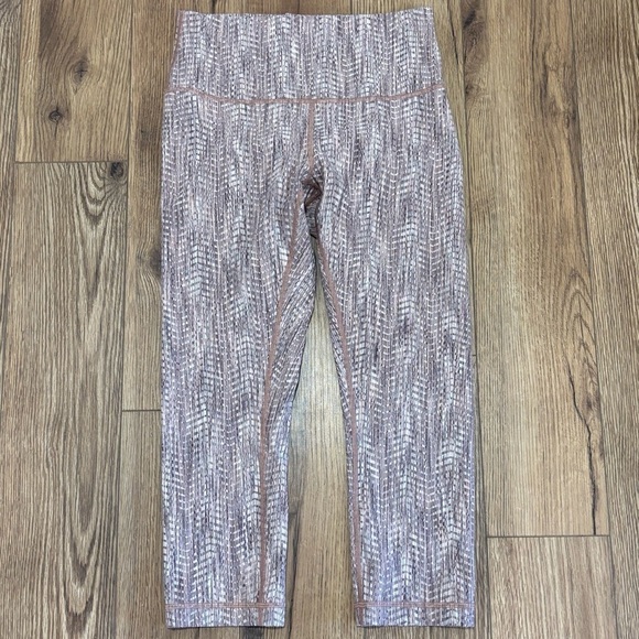 Lululemon Wunder Under Crop High Rise Crop Leggings Size 8 Arrow Jacquard 21" - Picture 2 of 6